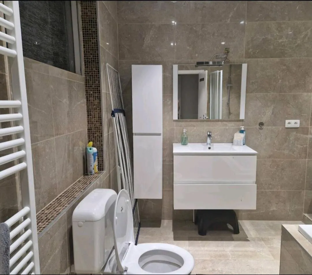 Bright And Cozy Room Close To Airport Grenier Kampenhout